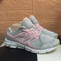 ราคา รองเท้ามือสองของแท้ Fila (5257795695)