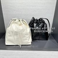 ราคา กระเป๋า Charles & Keith รุ่น Neva Two-Way Bucket Bag : CK2-10151393 แท้จากชอป พร้อมถุงกระดาษ (29650847320)