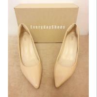 ราคา Used รองเท้าส้นสูงสีเบจ SHU (4937099806)