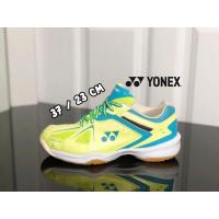 ราคา รองเท้ากีฬา Yonex Size 37 ของแท้ มือสอง (15609752905)