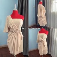ราคา ส่งต่อ เหมือนใหม่ Dress เดรสสั้นชีฟองญี่ปุ่น ปาดไหล่ข้างเดียว ด้านในเป็นเกาะอก งานตัดสีนู้ด ดีเกลเกร๋ พร้อมเข็มขัดกุหลาบ (28858436778)