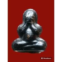 ราคา พระปิดตา เนื้อผงชุบรัก พิมพ์ชลูด ผสมผงมหาโสฬสมงคล รุ่น 100 ปี หลวงปู่เอี่ยม วัดสะพานสูง จ.นนทบุรี จัดสร้างเมื่อปี2539 (20495760154)