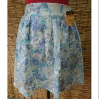 ราคา กระโปรงผ้าซีทรูลายดอก MAJESTIC LEGON (6741334680)