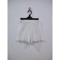 ราคา กางเกงกระโปรงเด็กพลีทสีขาวพรีเลิฟ (27087053737)