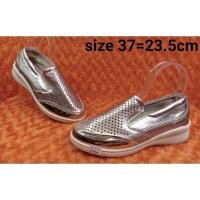 ราคา รองเท้าผ้าใบสีเทาเมทาลิค สวยใหม่ buffalo (9706086658)