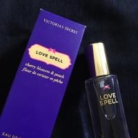 ราคา ผลิตภัณฑ์น้ำหอม victoria's secret แท้ 100% จาก shop กลิ่น love spell (35276851)