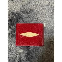 ราคา กระเป๋าสตางค์สีแดงยี่ห้อ Devy ของแท้ 100% ไม่เคยใช้งาน* (22520755757)