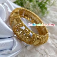 ราคา กำไลข้อมือลายไทยโบราณ (ราคาต่อ 1 วง) สีทองลงยา งานสวยอย่างดี เครื่องประดับชุดไทย กำไลข้อมือรุ่น 20230 (24177668074)