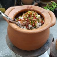 ราคา หม้อดินเผา ใบใหญ่ ขนาด 10 นิ้ว วัดรวมหู แบบหนา มีฝาปิด ใส่น้ำได้ถึง 4 ลิตร พร้อมส่ง (19581662306)