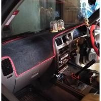 ราคา พรมปูคอนโซลหน้ารถ โตโยต้า ไทเกอร์ Toyota Tiger สีดำขอบแดง พรมคอนโซล (5756917741)