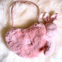 ราคา พร้อมส่งกระเป๋าเครื่องสำอาง 3CE น้องน่ารักมากของเข้าน้อยมาก + ได้พร้อมตุ๊กตา 1 ตัว (25800202830)