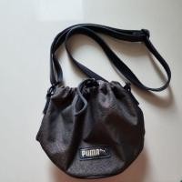 ราคา กระเป๋าสะพายข้าง Puma สีดำทองวิบวับ ทรงขนมจีบ (20678374099)