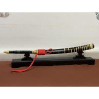 ราคา Titanium ดาบโลหะอักขระ ข้อทองเหลือง พร้อมแท่นวาง สมเด็จพระนเรศวรมหาราชใบมีด 23 นิ้วความยาวรวมฝักประมาณ 99 ซม. (40107428790)