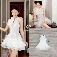 ราคา เดรสลูกไม้สีขาวแขนกุด อกมีฟองน้ำอย่างดี ตรงคอตกเเต่งดอกไม้ติดเพชรสวยๆ กระโปรงด้านล่างเป็นระบาย 2 ชั้น มีซับในเป็นกางเกง (42064785394)