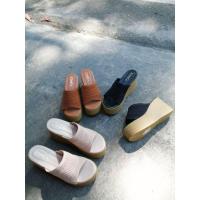 ราคา รองเท้าส้นเตารีด สูง 3.5 นิ้ว (3364277602)