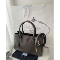 ราคา ❌SOLD❌PRADA Saffiano Lux Leather Tote Bag 1zip Size33 In good condition (20195458771)