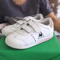 ราคา ส่งฟรี‼️ รองเท้าเด็กแบรนด์ Le coq sportif แท้ (1973116632)