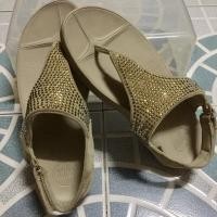 ราคา fitflop รุ่นเพชร รัดส้น (1732063336)