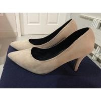 ราคา ❌SOLD❌ รองเท้าคัชชูสีครีม *มือสอง* *พร้อมส่ง* Size 38” (1924916524)