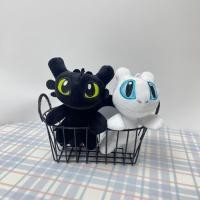 ราคา เครื่องประดับ ผู้มีอิทธิพล การ์ตูนน่ารักสีดําสีขาวมังกรน้อยรถด้านนอกตุ๊กตาเขี้ยวกุดจี้ตกแต่ง (43156231346)