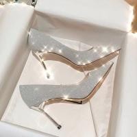 ราคา พร้อมส่งรองเท้าส้นสูงสีเหลือง นิ้วเท้าชี้ ฝรั่งเศส กริช สายรัดข้าม สง่างาม และหวาน แฟชั่น สบายๆรองเท้ามืออาชีพ ปาร์ตี้ (20617614036)