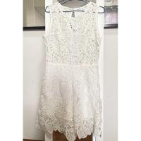 ราคา จั๊มสูทลูกไม้สีขาว size S (28081823336)