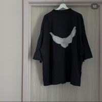 ราคา Yeezy Gap Engineered by Balenciaga Dove 3/4 Sleeve Tee (43822533985)