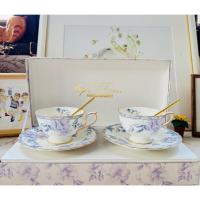 ราคา Hoya Cup and Saucer ชุดชา/กาแฟขอบทอง ลายดอกไม้สวย 2 ชุด + ช้อนแสตนเลสเคลือบสีทอง เนื้อดี มีน้ำหนัก 2 คัน ใหม่ มีกล่อง (44069741674)