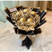 ราคา ช่อช็อคโกแลตเฟอร์เรโร่ รอชเชอร์ 5 ชิ้น ช็อคโกแลตพร้อมดอกเบบี้เบรธ (40708952092)