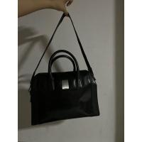 ราคา couronne bag กระเป๋ายี่ห้อที่นางเอก true beautyใช้ แบรนด์นี้ราคามือ1เป็นหมื่นเลยค่า(ทักมาคุยราคาได้ค่ะ) (11299245105)