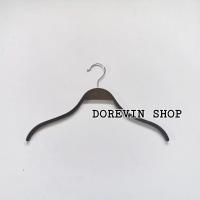 ราคา [ซาร่าสีโอ๊ค ไม่มีก้าน] ไม้แขวน ไม้แท้ สำหรับแขวน เสื้อผ้า ไม้แขวนเสื้อ ซาร่า12 ชิ้น/แพ็ค พร้อส่ง มีราคาส่ง (28563159178)