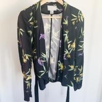 ราคา เสื้อคลุม แจ็คเก็ต H&M มือสองไม่เคยใส่ ♥︎ (6819331262)