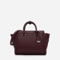 ราคา CHARLES & KEITH BOXY TRAPEZE BAG RED Wine แท้ (398659381)