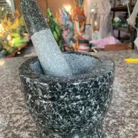 ราคา ครกหินแกรนิตดำ แท้100% หินอ่างศิลา พร้อมสากหิน ขนาด6.5นิ้ว ราคา 469บาท (7321390793)