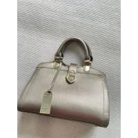 ราคา Lyn around กระเป๋า สภาพใหม่ค่ะ (27841896135)