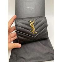 ราคา New กระเป๋าสตางค์ Ysl tri-fold wallet ปี 2024 มือ1ของแท้พร้อมส่ง **ทักรีเชครายวันก่อนกดค่า (57750169998)