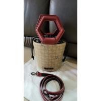 ราคา กระเป๋าสะพาย Quinn สภาพ 100% (4392999069)