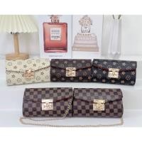 ราคา กระเป๋าสะพายข้างลายหลุย## (22557519793)