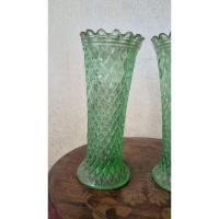 ราคา แจกันแก้วโบราณสีเขียวสวย มือ2 (43451701739)