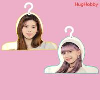 ราคา [ขายเหมา 2 ชิ้น] ของใหม่ NiziU Kuji Visual Hanger "RIKU & MAYUKA Ver." J-Pop ขนาด 38x36cm งานแท้จากญี่ปุ่น (49851759629)