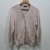 ราคา เสื้อสเวตเตอร์ไหมพรมสีครีม เนื้อผ้า ดี แบรนด์ Playboy size M อก36ยาว23(เสื้อมือสอง) (25465139574)