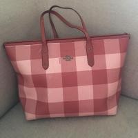 ราคา กระเป๋าช้อปปิ้ง coach แท้100% (7039286203)