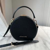 ราคา Michael Kors สอบถามก่อนกดสั่งค่ะ ของแท้ ไม่แท้ยินดีคืนเงินค่ะ (22704303331)