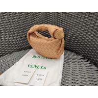 ราคา Bottega Veneta Mini Jodie 2022 Almond (21632465736)