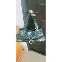 ราคา guess ของแท้ สวยค่ะสีดำ (6987981189)