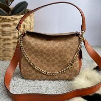 ราคา Coach Signature Chain Hobo In Signature Canvas (3788817289)