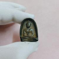 ราคา พระกำแพงซุ้มกอดำ ไม่มีกนกพิมพ์ใหญ่ ผิวมันเงาเข้มๆ เป็นธรรมชาติ มีความเก่า (18290195002)