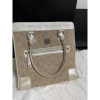 ราคา ♞MCM แท้มือสอง กระเป๋าทรงถือ คล้องไหล่ สภาพดีพร้อมใช้งาน แบรนด์เนมแท้มือสอง urif (28717469291)