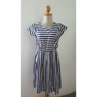 ราคา FF06607 เดรสมือสอง สีขาวลายทางน้ำเงิน อก 35 นิ้ว (40768349304)