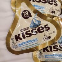 ราคา Hersheys Kisses Cookies and Cream ไวท์ช็อกโกแลต คุกกี้ แอนด์ ครีม ถุง บรรจุ 18ชิ้น 82กรัม (9286856309)